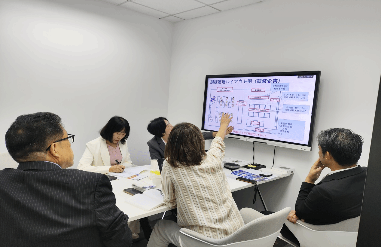 東方語言學院院長程良率隊赴上海訪企拓崗與考察交流，深化產學研合作，賦能網絡技術服務人才培養